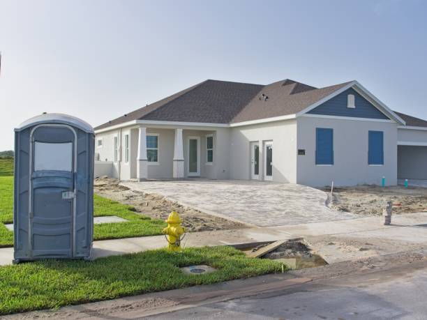 Best Porta potty delivery and setup  in Gonzales, TX